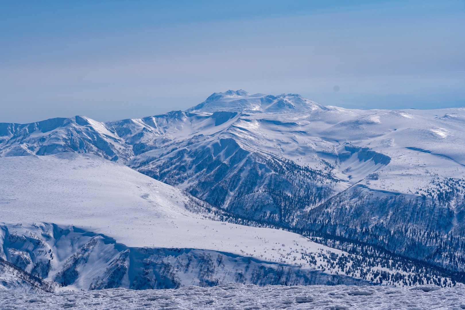 後旭岳からのトムラウシ🗻