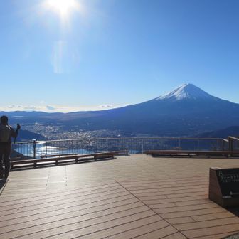 ベンチあるし、ココでランチするのもエエな🍴