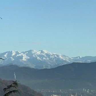 展望ポイントより。
輝いていました、白山✨
今日はとってもよく見える日ね🤩
