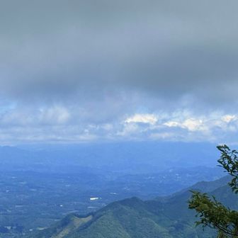 おばあちゃんは隠れてる👵☁️