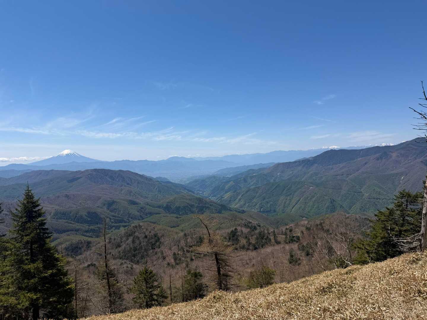 道の駅みとみバス停-雁坂峠登山道入口-雁坂峠-水晶山-古礼 周回コースの写真