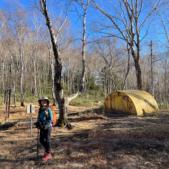 避難小屋に戻ってきました。