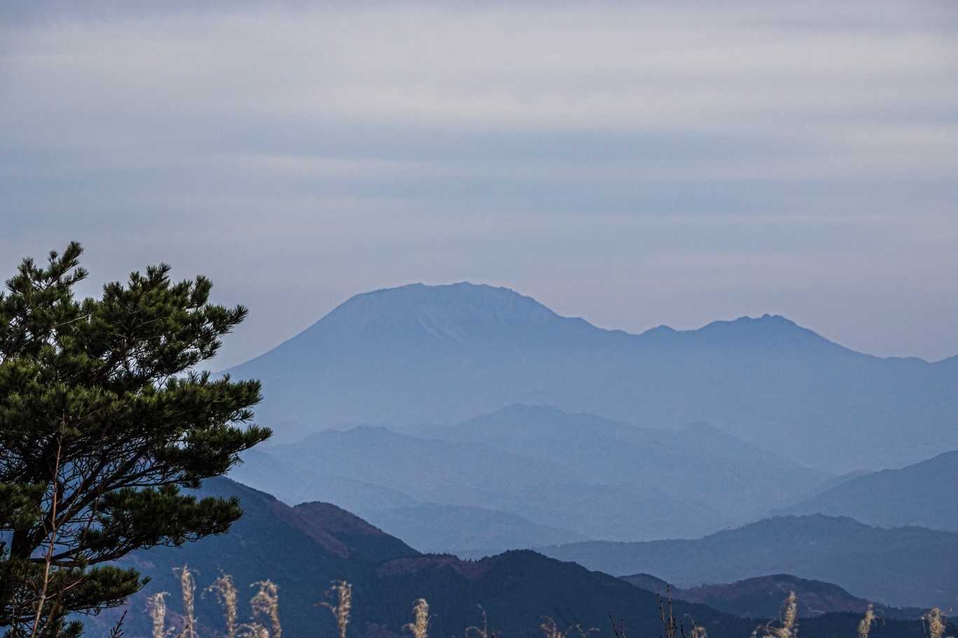 😍😍😍😍😍
山頂からまたもおいでになる
お天気であっても，時々ご機嫌斜めの大山さん
今日は歓迎してくれたのか