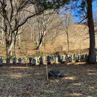 前山百体観音群