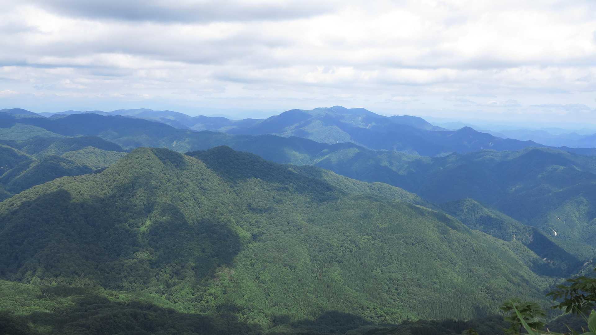 山頂から東方向の眺望