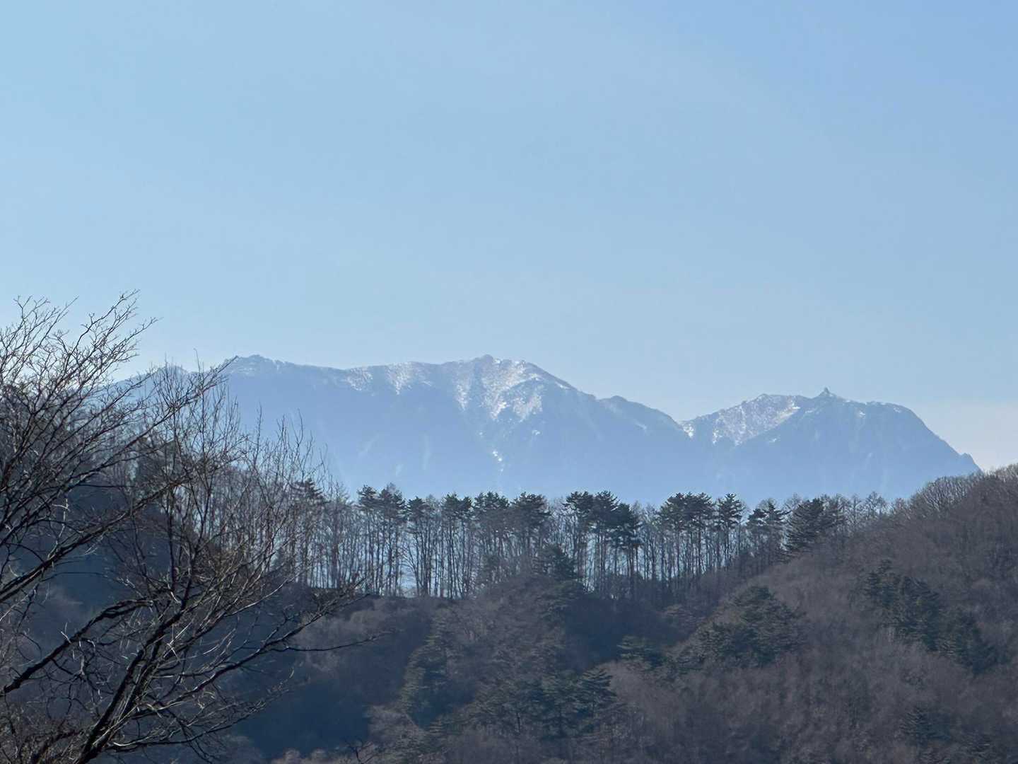 林道の途中から鳳凰三山