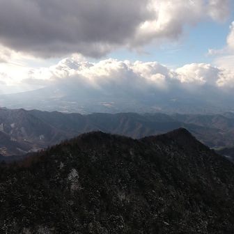 八ヶ岳連峰はガスで…