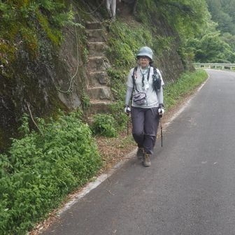下山。あとはロード歩き