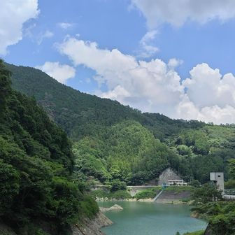 山道入口。最後まで晴れてくれたよ