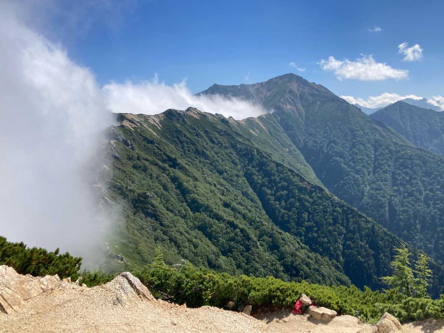 大天荘はまだまだ先