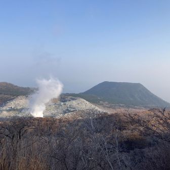 硫黄山と昨年末登った甑岳