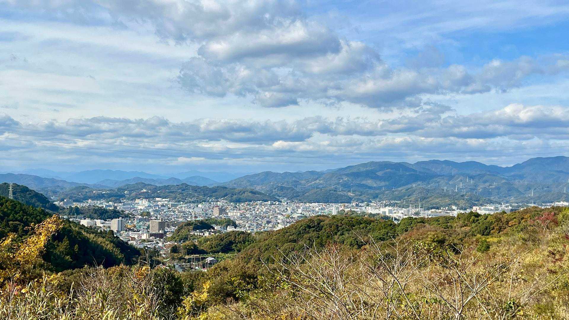 皿ヶ峰-鷲尾山-烏帽子山-白土峠-柏尾山 往復コースの写真