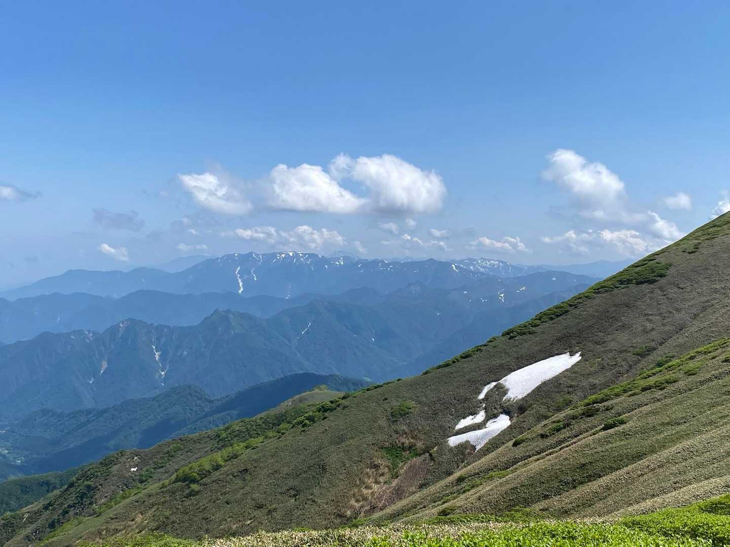 巻機山