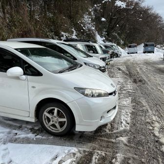 駐車場、下山時ほぼ満車🈵