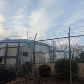 岡崎に似たような山がある
名前が出てこん

京ヶ峯。