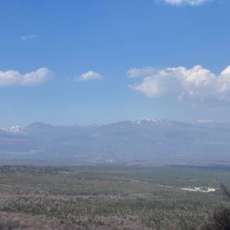 草津白根山も雪解けがかなり進んでる。