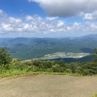 見えている朽木てんくう温泉に、これから下山します。