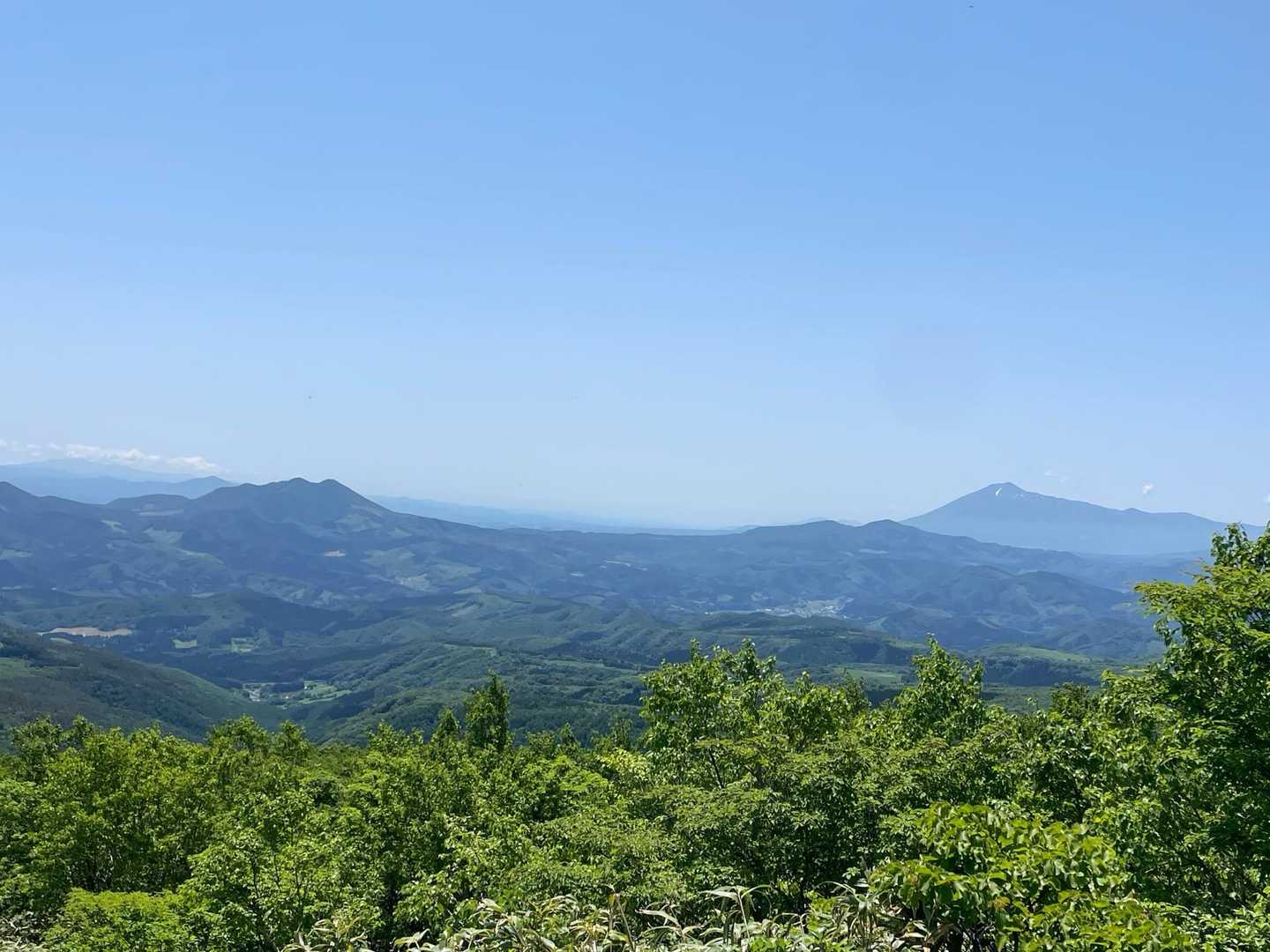 左に七時雨山
右に岩手山
眺望素晴らしい🤩