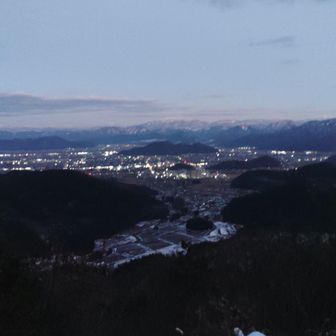 帰ってご飯炊いて夕食のサラダを作ったら、自警隊の年末警戒があるぅ😆