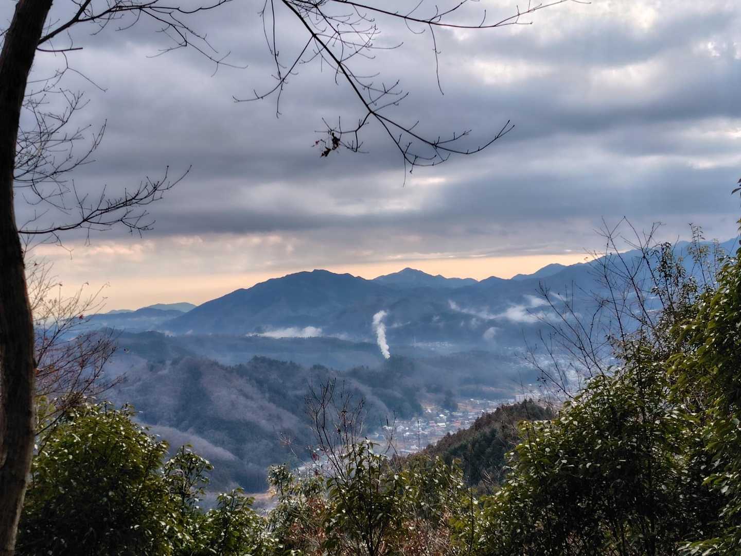 尾続山入口　-尾続山-実成山-風の神-要害山-要害山入口- 縦走コースの写真