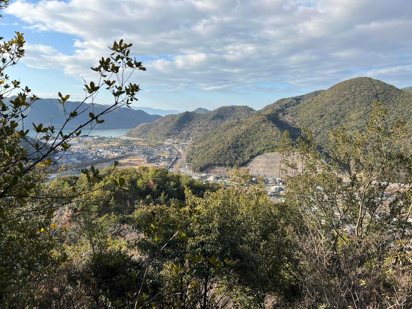 少し登り振り向くと〜景色良し❗️