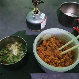 夕食はカレーメシてんこ盛り
【一日目ここまで】