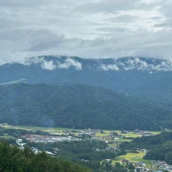 猪臥山も相変わらずで☁️☁️☁️