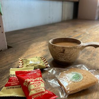 いただいたお菓子と大山ショートブレッド🍪