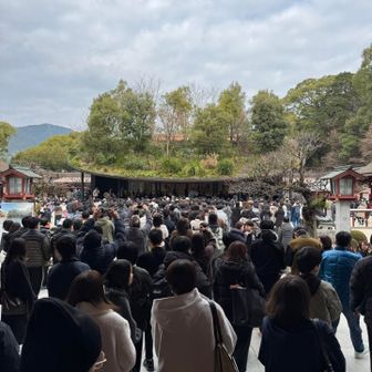 太宰府天満宮本殿。参拝すら出来ない状況
なのでスルー。