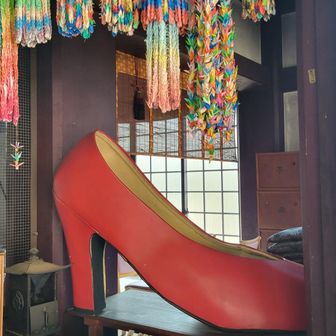 ハイヒールまで！さすが足の神様