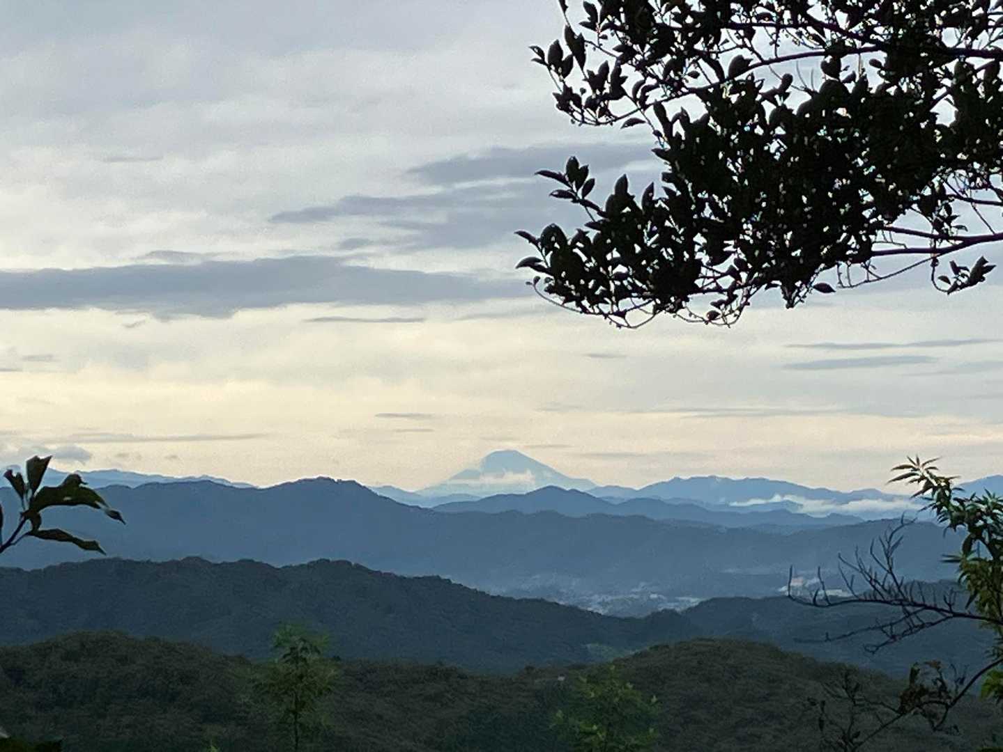 天候が悪いけど  🗻見えました✌️🥰✌️
