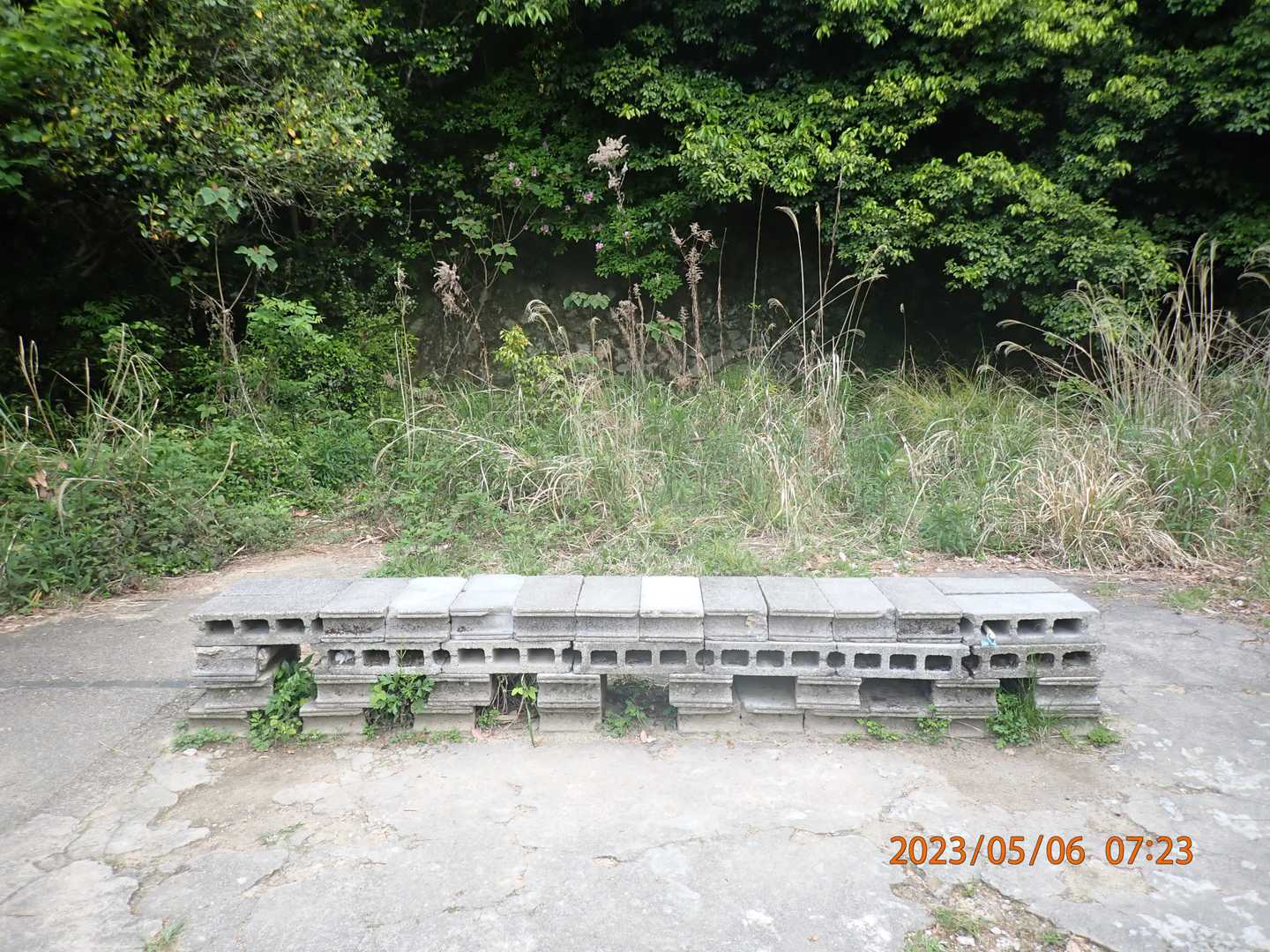 ブロックのベンチ