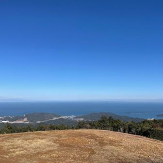 伊勢湾が全部見える丘
富士山、南アルプス、中央アルプス、御嶽山まで良く見えました