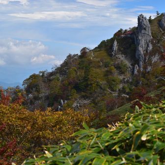 巨岩の神社