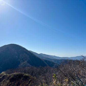 手前が笹ヶ峰。正面に、美濃俣丸と、一番奥に三国岳。
遠いな。俺に繋げられるか。