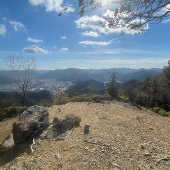 再び大鳥山⛰️
生駒山は左に向かう…激下り😭