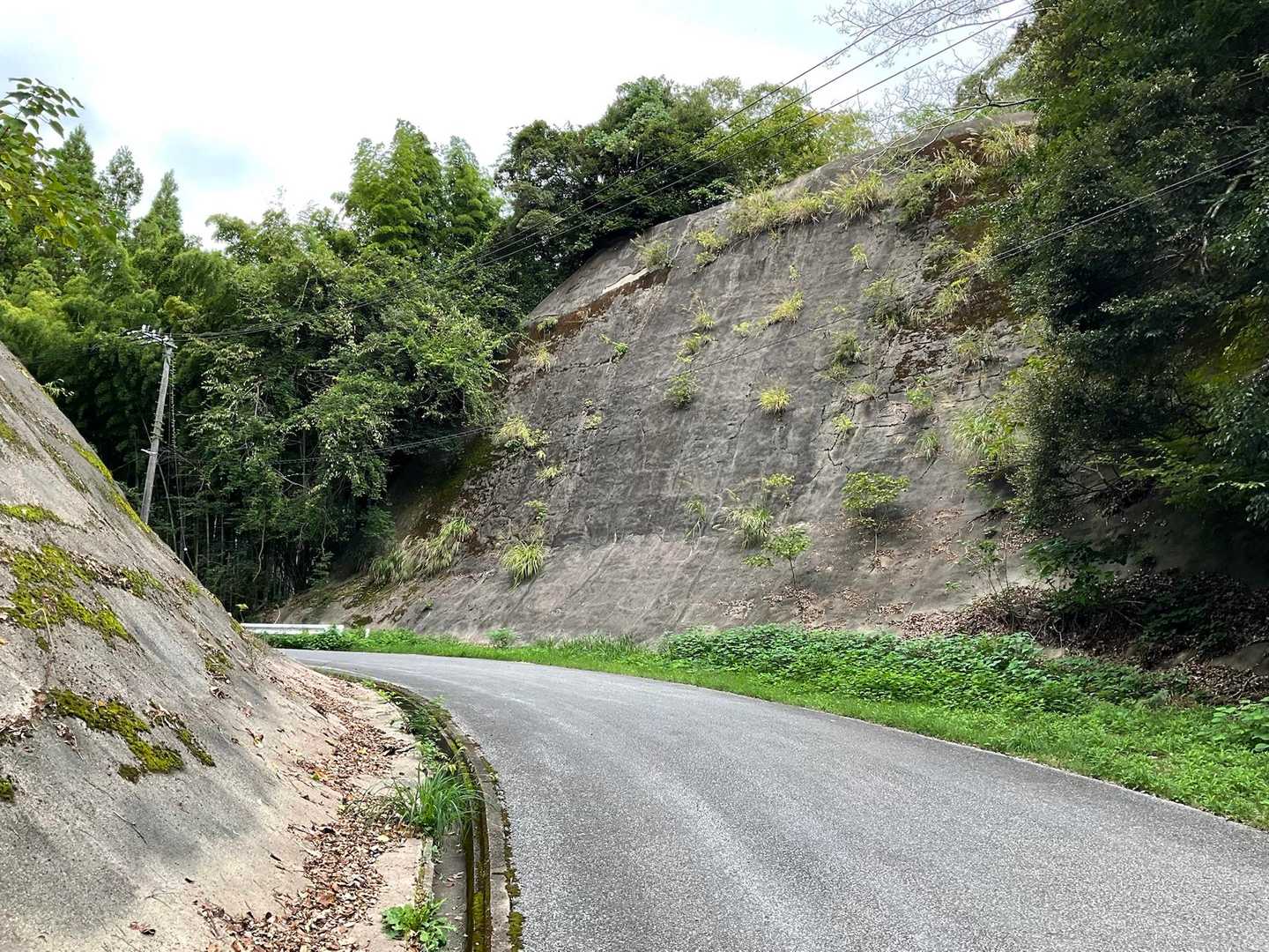 ☝️しばらく車道です😅
（旧ルート）