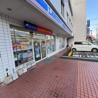 スタートして直ぐ駅前のコンビニで食料調達。