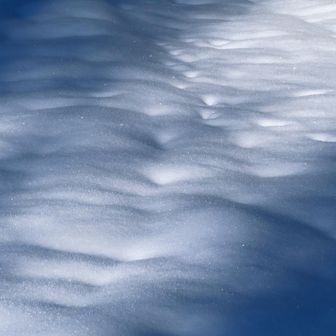 少し余裕が出て
雪のキラキラ❄✨撮影に挑戦😄
❄📷👀難しいですね

