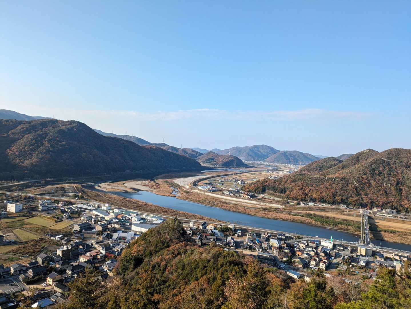 山頂から少し離れたところから📸
ナイスビュー😍😍