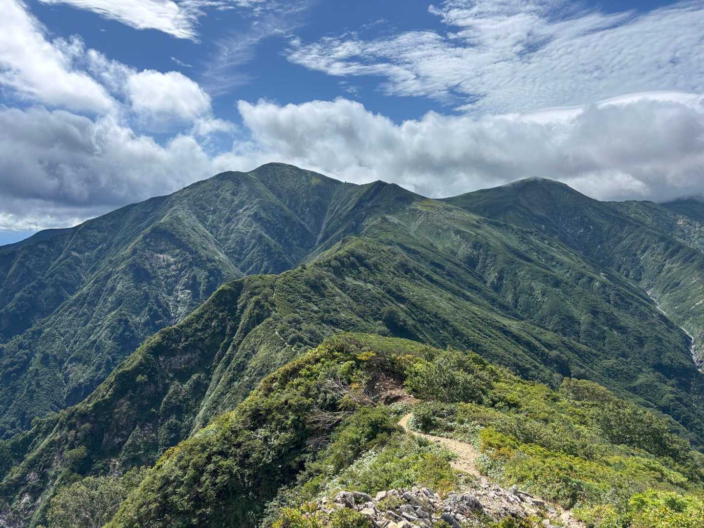ガースーからの逆転劇
この景色は素晴らしい🙌
紅葉はさぞかし美しいんだろーなー🤩