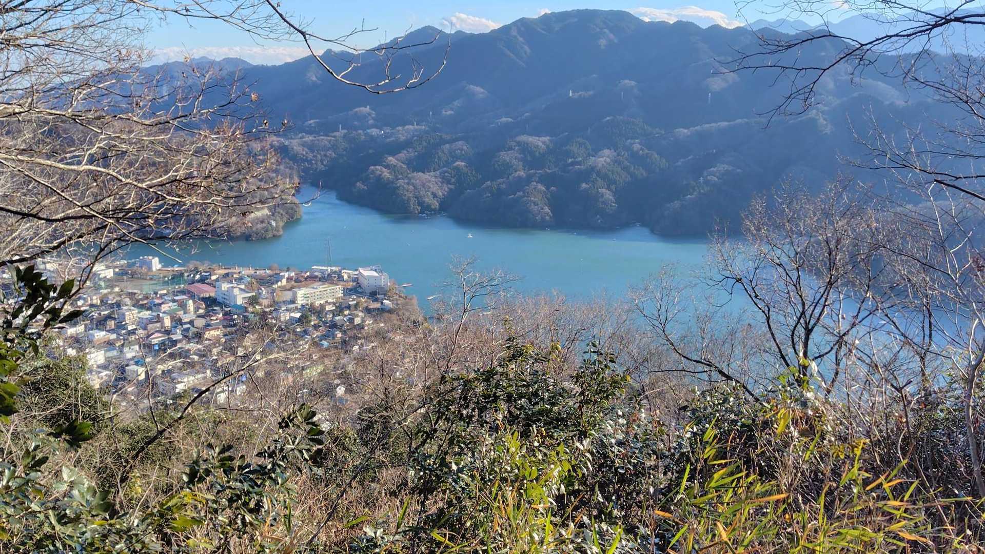 下ってきて相模湖展望ポイント
