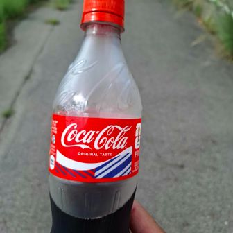 我慢できず、また先に飲んじゃった🤭

駐車場まで飲みながら戻ります