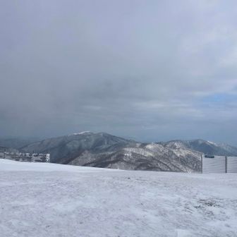 △蓬莱山山頂から

今日どっちに行くか悩んだ 武奈ヶ岳🏔✨