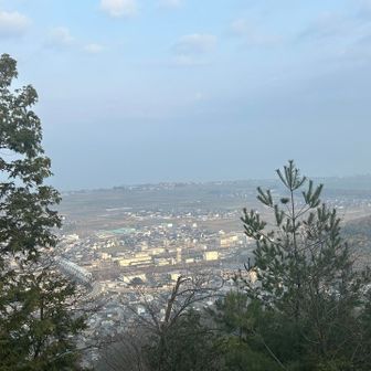 何千年前、何百年前の人もここからの景色を見ていた。
偶々、私もここに来て、同じ景色を見てる。
これが浪漫。　by🥷の受け売り