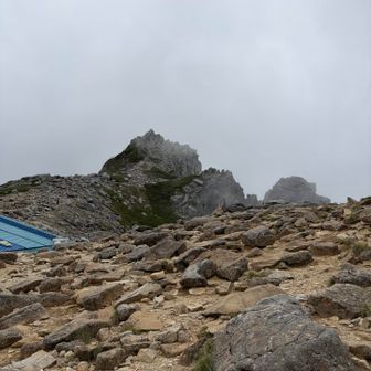 続いて宝剣岳へ