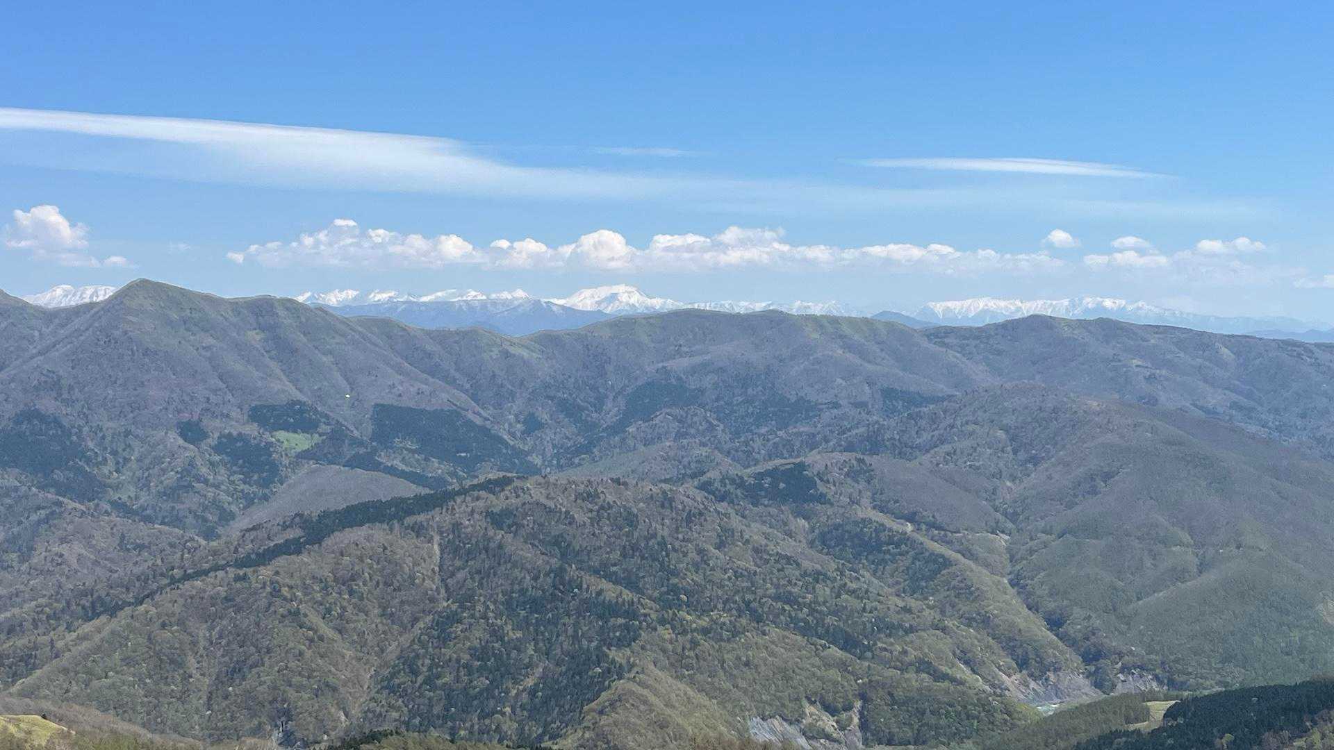日高山脈
幌尻岳の存在感🏔️