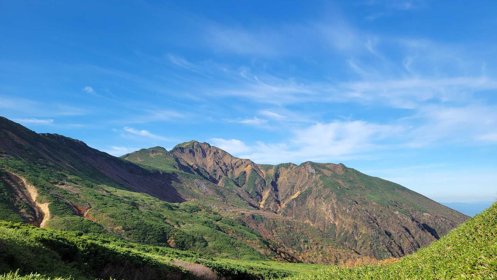 何度見てもこの景色は嬉しくなります🤗

でも登山道を外れたとこにティッシュが…去年同様に排泄物💩😫
回収しましたが、ティッシュくらい持ち帰ってください😢自然に帰りません…