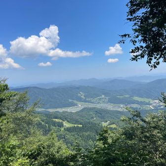大杉山の少し手前での展望