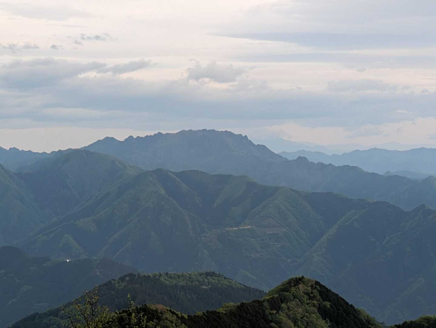 雲取山往復 | 関東屈指のパワースポット三峯神社から目指す東京最高峰の写真